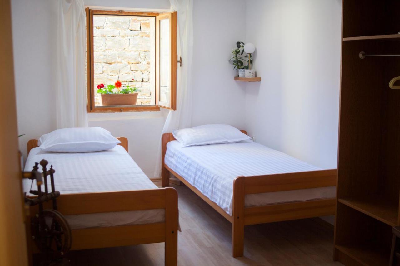Amarilis Rooms Grožnjan Extérieur photo